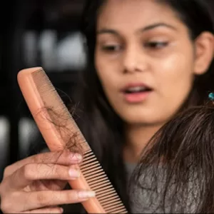 बालों को झड़ने से रोकने और उन्हें फिर से उगाने का जादुई उपाय
