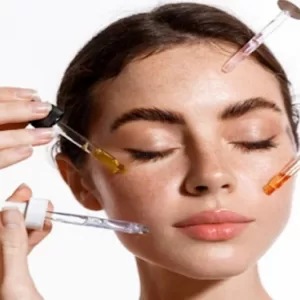 मुँहासे निशान और काले धब्बे के लिए सबसे अच्छा सीरम