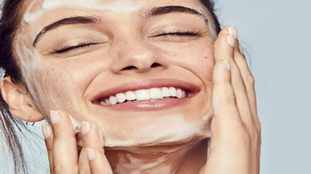 Using Face Wash Benefits of Using Face Wash: Why It’s Essential for Healthy Skin