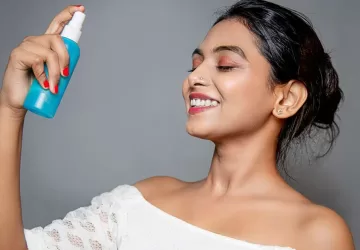 फेस मिस्ट